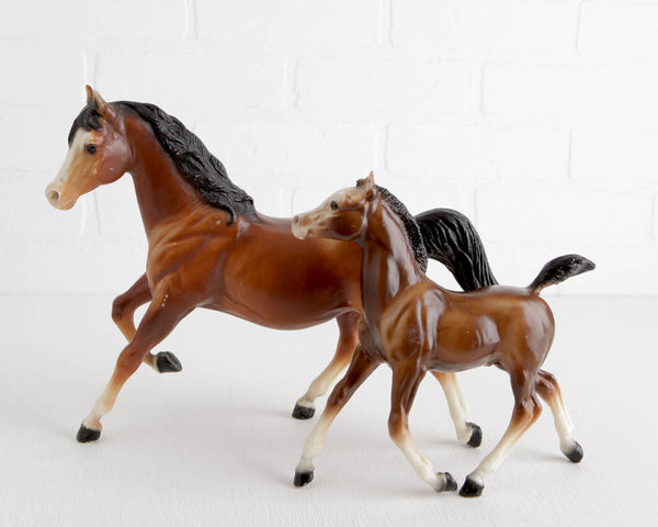 Breyer Bay Running Mare and Foal at Lobster Bisque Vintage