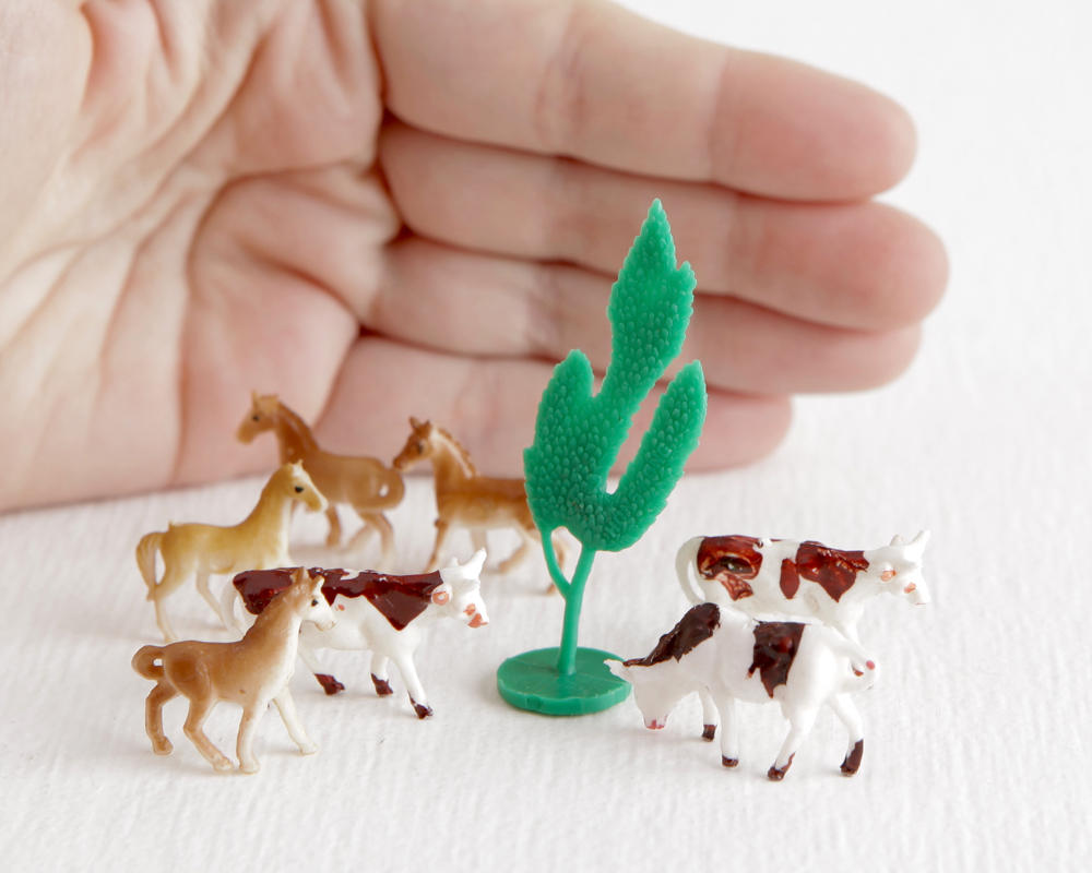 Tiny Farm Animal Lot with Four Little Ponies and Three Cows Plus Green Tree at Lobster Bisque Vintage