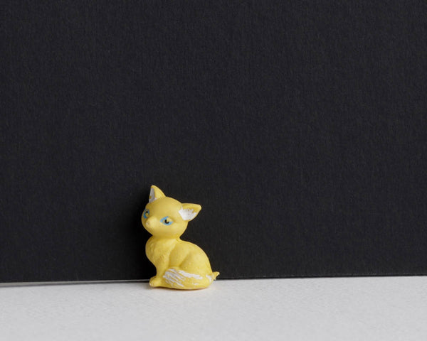 Little Yellow Sitting Kitty at Lobster Bisque Vintage